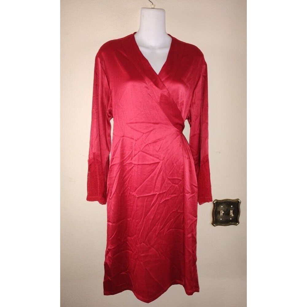 Womens Victoria's Secret Red Polyester looks Satin Kimano Robe Size M